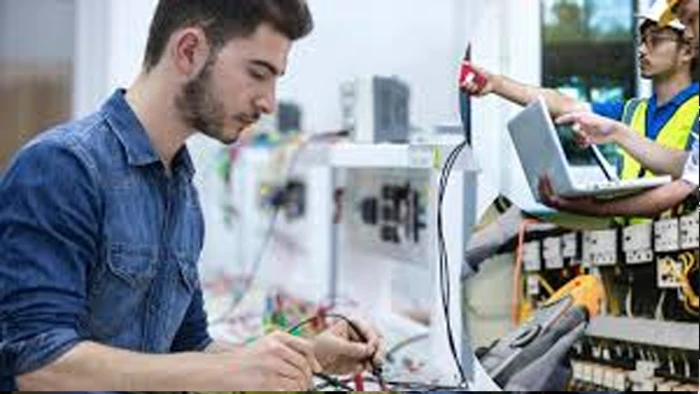 DIPLOMA IN ELECTRICIAN