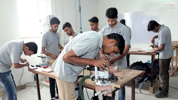 DIPLOMA IN CARPENTER